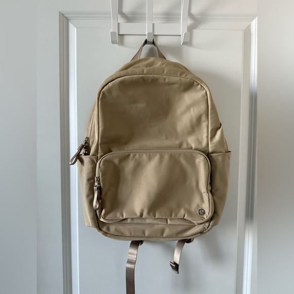 Lululemon Tan Everywhere Backpack 22L - Picture 1 of 9